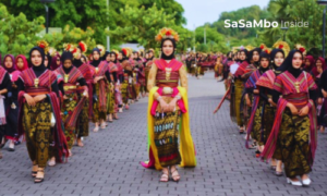 50 Putri MAN 1 Loteng Meriahkan Karnaval Puncak Bau Nyale 2026