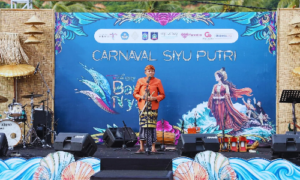 Lebih dari Seribu Putri Mandalika Meriahkan Karnaval Bau Nyale di Kuta Mandalika