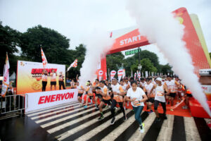 Dari Perayaan ke Aksi Nyata, 3.000 Enervon Family Immunity Kit Disalurkan ke Tujuh Daerah di Indonesia