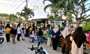 Pertengahan Ramadan Jadi Rezeki Pedagang, UMKM di Praya Ramai Pembeli