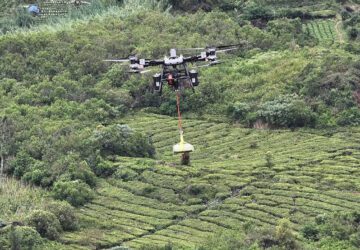 Drone Kargo DJI FlyCart 100 untuk Distribusi Logistik di Medan Ekstrem