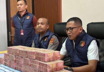 Polisi Limpahkan Tersangka dan Barang Bukti Kasus Korupsi Pengadaan Mebel SMK ke Kejaksaan