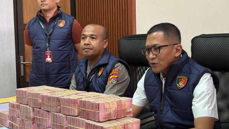 Polisi Limpahkan Tersangka dan Barang Bukti Kasus Korupsi Pengadaan Mebel SMK ke Kejaksaan