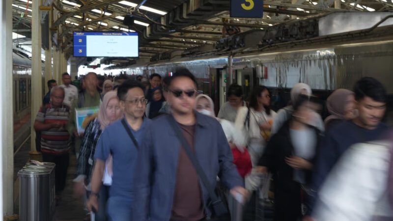 KAI Daop 2 Bandung Layani Hampir 75ribu Pelanggan Selama Libur Panjang May Day, Okupansi KA Capai 107,3%