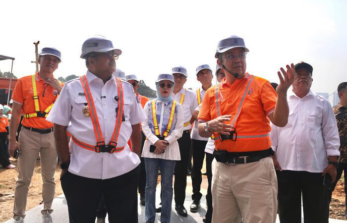 Warga Semanan Kini Nikmati Layanan Dari IPA Portabel PAM JAYA