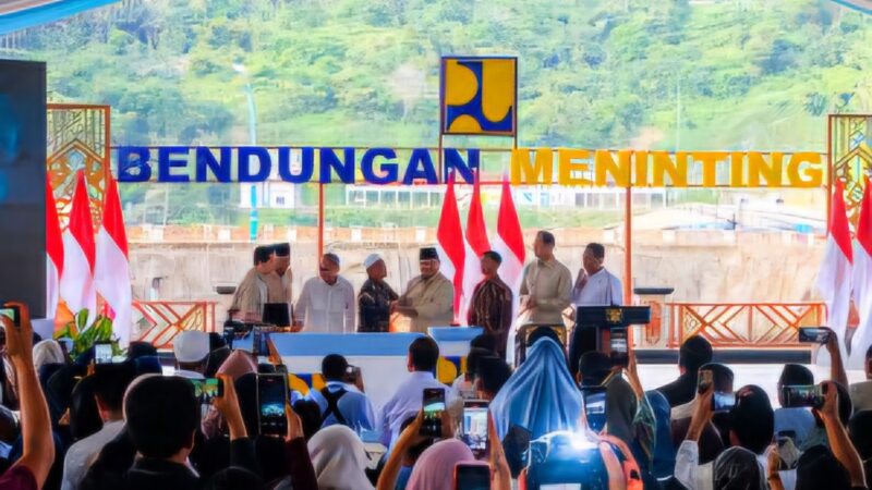 Presiden Prabowo Resmikan Bendungan Meninting di NTB, Tegaskan Air Harus Sampai ke Petani