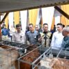 Dukung Program Desa Berdaya NTB, Bank NTB Syariah Salurkan Bantuan Budidaya Ayam Petelur untuk Masyarakat Desa Lendang Nangka Utara