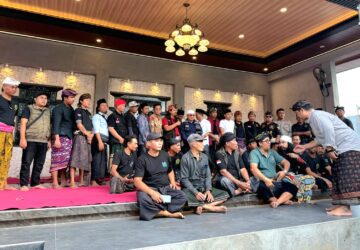 Laskar Sasak Sapa 160 Anak Yatim di Jonggat, Gaungkan Semangat “Saling Tunah, Saling Kangen”