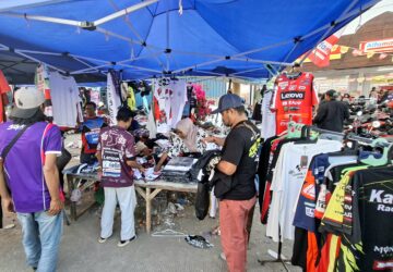 Laris Manis! Pedagang Merchandise Raup Puluhan Juta Selama MotoGP