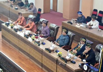DPRD Loteng Prihatin Atas Kebakaran Rumah Adat Sade
