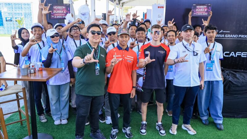 50 Pelajar SMK di Lombok Belajar Teknologi Balap Langsung di Paddock MotoGP Mandalika